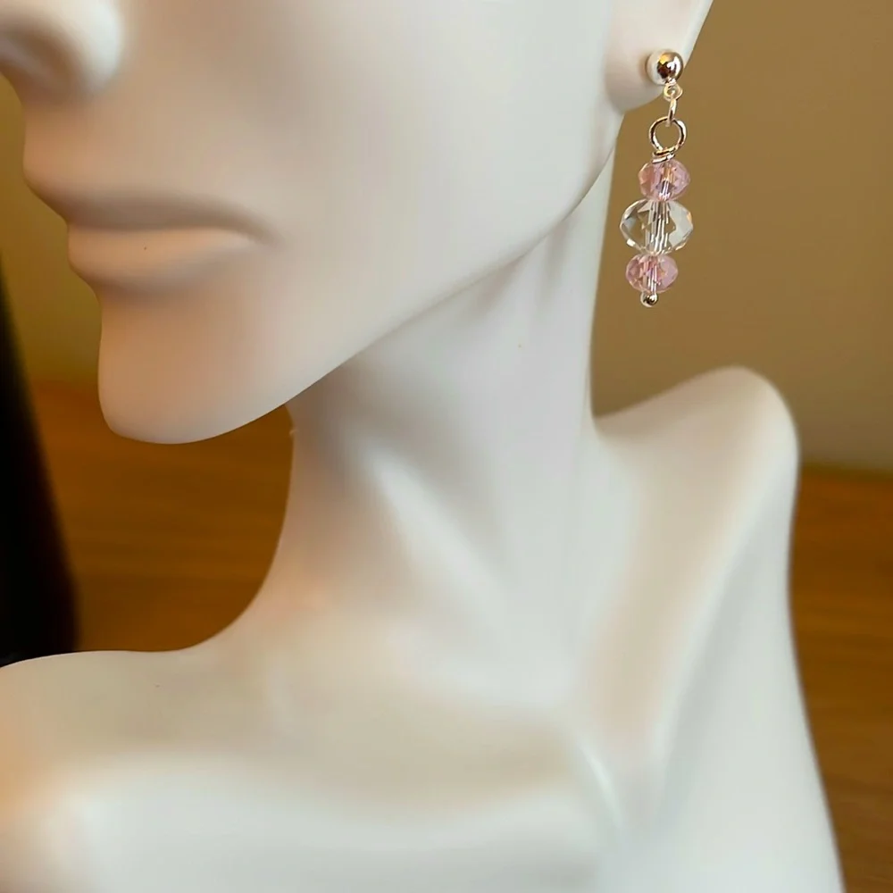 HAND CRAFTED CRYSTAL DROP PIERCED EARRINGS Pink Clear Silver